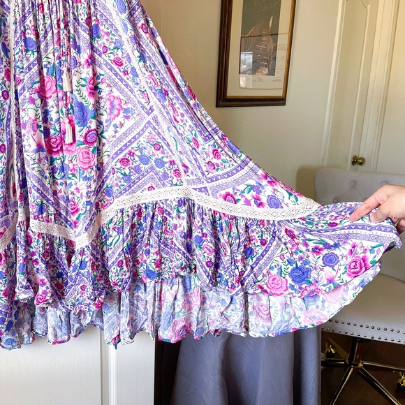 Spell Babushka Midi Dress Floral Lavender Handkerchief Hem Large EUC - Picture 3 of 9